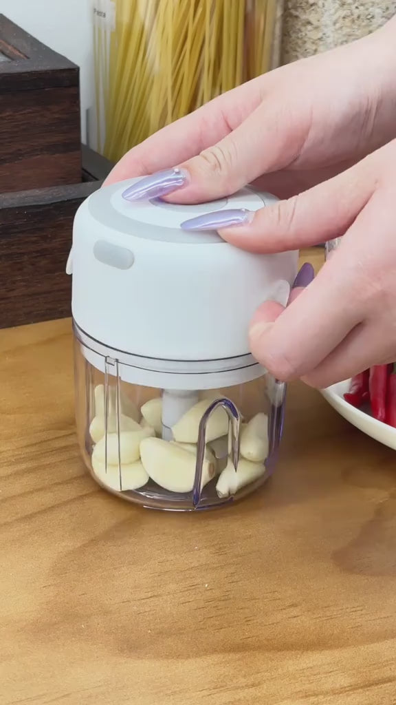 Mini Electric Garlic & Vegetable Chopper – USB Rechargeable